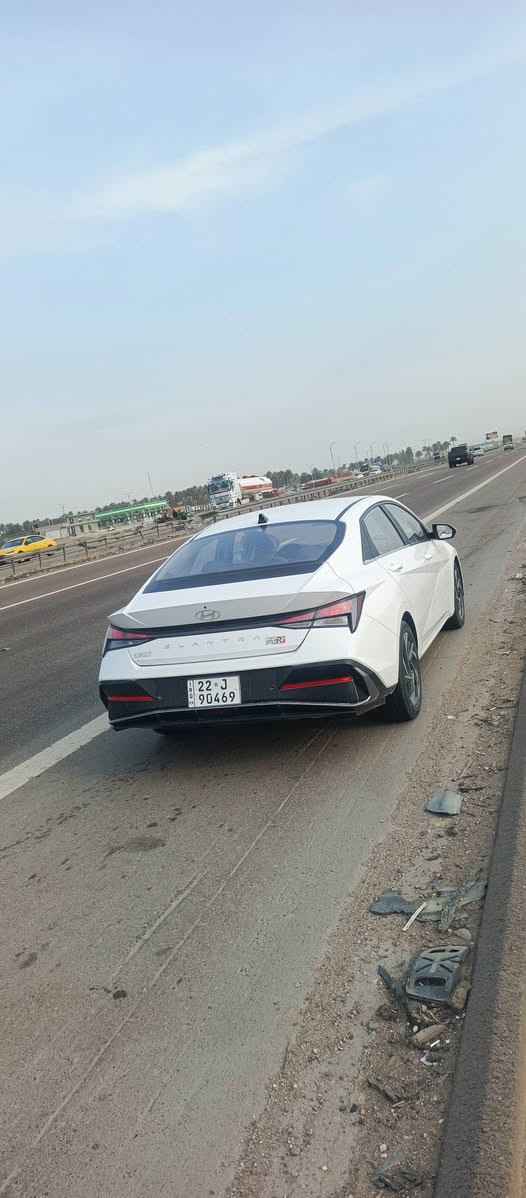 النترا مديل 24 رقم اربيل تحويل وكاله
ماشيه 24 الف ملاحظه بيه بارد بل جاملق كد إصبعين كلش 
بصيط وباقي سياره كفاله عامه من كولشي محرك 1500
دبل نوزل سعر 138 وبيه مجال كولش قليل مكان سياره 
بصره طريق سفوان *********** واتساب
