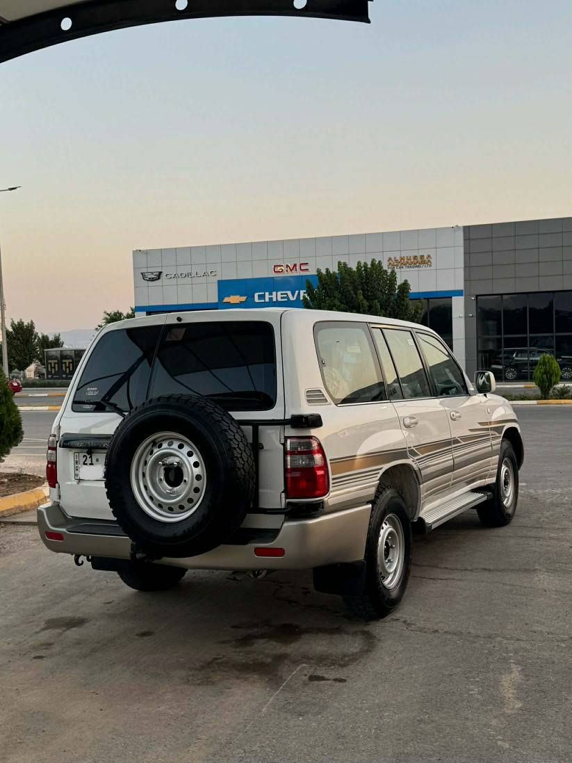 مونيكا مؤديل 2001 سئ روبع نا وزه رد ته بريد سه لا جه ده بل ته نكيوو ده بل سپير سه نه وي تا زه به نا وي خؤمه وه يه تا يه ي تا زه نا وي له حا سيبة نيه به  شةرت پارچةو پةلةيةكي بؤياخة  بي ناوگرتن سه يا ره كه لؤك لؤكه سعري 170 و معامةله لة سليمانية *********** السليمانية, العراق
