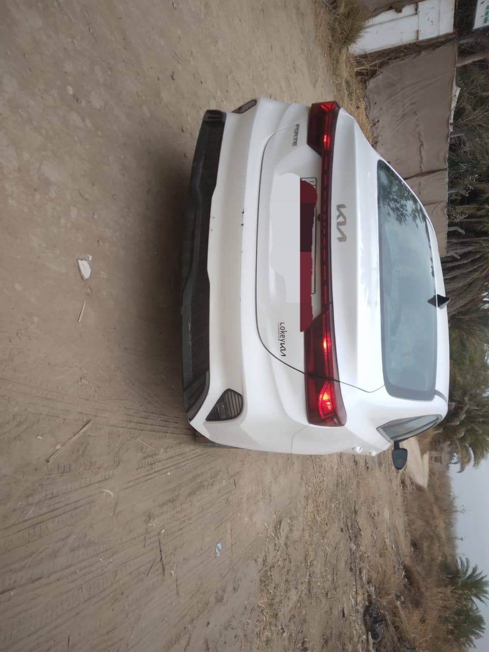 كيا فورتي موديل ٢٤ لون ابيض صدفي . تحكم ستيرن رادار أمامي قيادة ذاتية ...مكفولة من الصبغ والتبديل  ما عدا الدعامية الامامية مصبوغه.. جميع الايرباكات سليمة ...حرة رقم قادسية   موبايل ***********
