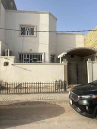 العقار للبيع حي الجامعة مقابل جامع سيد يوسف  المساحة 105 م  الواجهة / ...