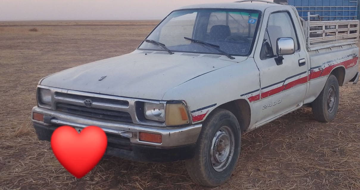 سلام عليكم بيكم للبيع موديل 90  رقم نينوى نكليزي محرك وكسن وكير شرط سعر 55 وبيه مجال رقم هاتف ***********
