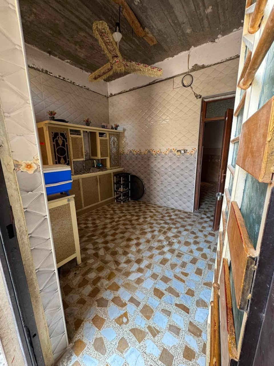 :

🔥 فرصة مميزة للبيع في حي التعليم العالي – جمعية النور 🔥

🏡 دار جاهزة للسكن بموقع هادئ ومميز، مناسبة للعوائل وتتميز بتوزيع عملي وسعر منافس.

📍 الموقع: حي التعليم العالي – جمعية النور
📐 المساحة: 160 متر
🏠 البناء: طابق واحد

✨ مواصفات الدار:
✅ غرفتا نوم
✅ هول واسع
✅ استقبال
✅ مطبخ
✅ صحيات

💰 السعر المطلوب: 110 مليون دينار عراقي
🤝 السعر قابل للتفاوض

📞 للاستفسار والمعاينة:
***********

🏢 المراجعة مع مكتب عيون نينوى.

📢 لا تفوّت هذه الفرصة، بادر بالتواصل واحجز موعد المعاينة اليوم
