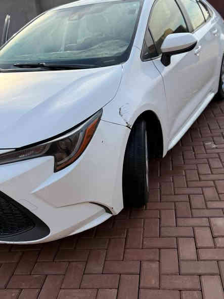 السلام عليكم
سيارة كورلا للبيع ٢٠٢٠
لون ابيض
وارد أمريكي
مواصفات Le
بيها بارد بالجاملغ الأمامي الايسر مرفق في الصور 
ماشيه ٧٣ الف كيلو
السعر ١٧٠ 
اتصل ع الرقم ***********
