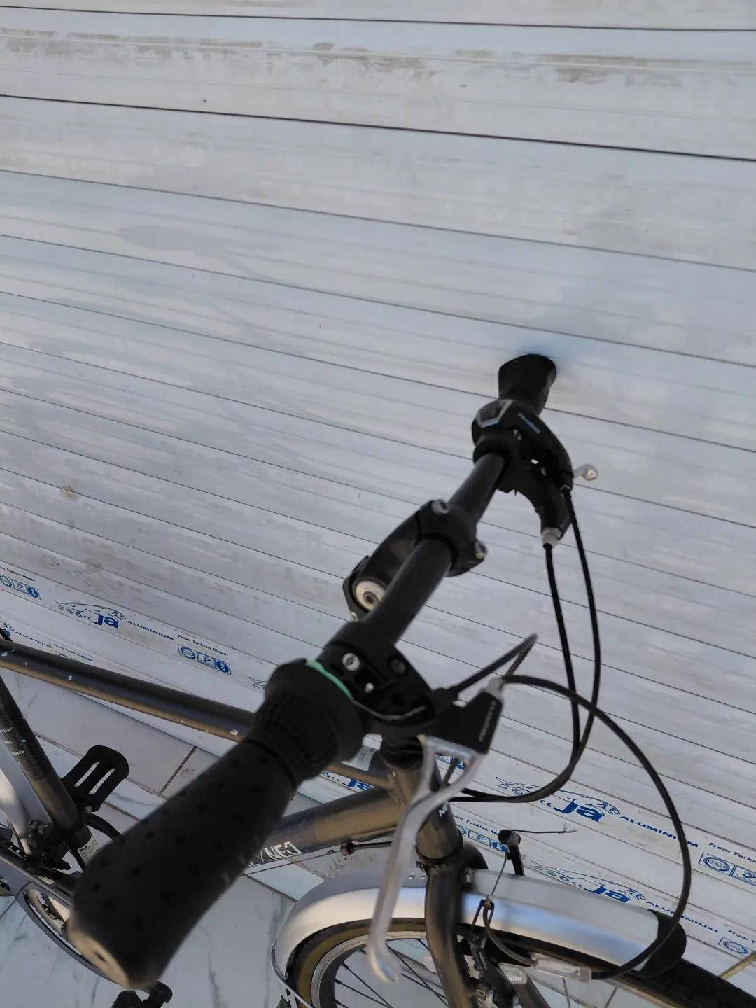 حجم 28 / C700 فول المنيوم  3 × 7 سرعات ويالة المنيوم طبقتين والامامي ماكنيت LED دراجة خفيفة ونظيفة السعر 190 الف شامل التوصيل     ✈يوجد توصيل لجميع المحافضات ✈ كركوك مدخل سايدين حي الاسرى والمفقودين  معرض ابو شيفان ( *********** )
