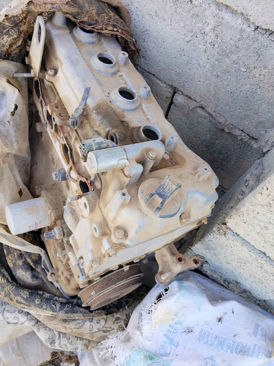 سلام عليكم    محرك نيسان سني طابوكه.   1600
ياباني.   بس بي ينقص دهن  ***********
