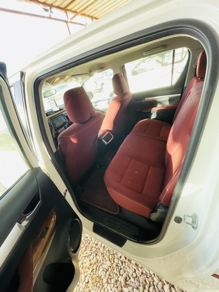 سلام عليكم سياره تويوتا هايلوكس مديل 24كويتي كير اوتماتيك مكفوله كفاله عامه ماشي 39الف حره. مداور اي يوم تريد جاهزه مجهزه سياره العنوان سماوه شارع المعارض الاستفسار اتصل ***********
