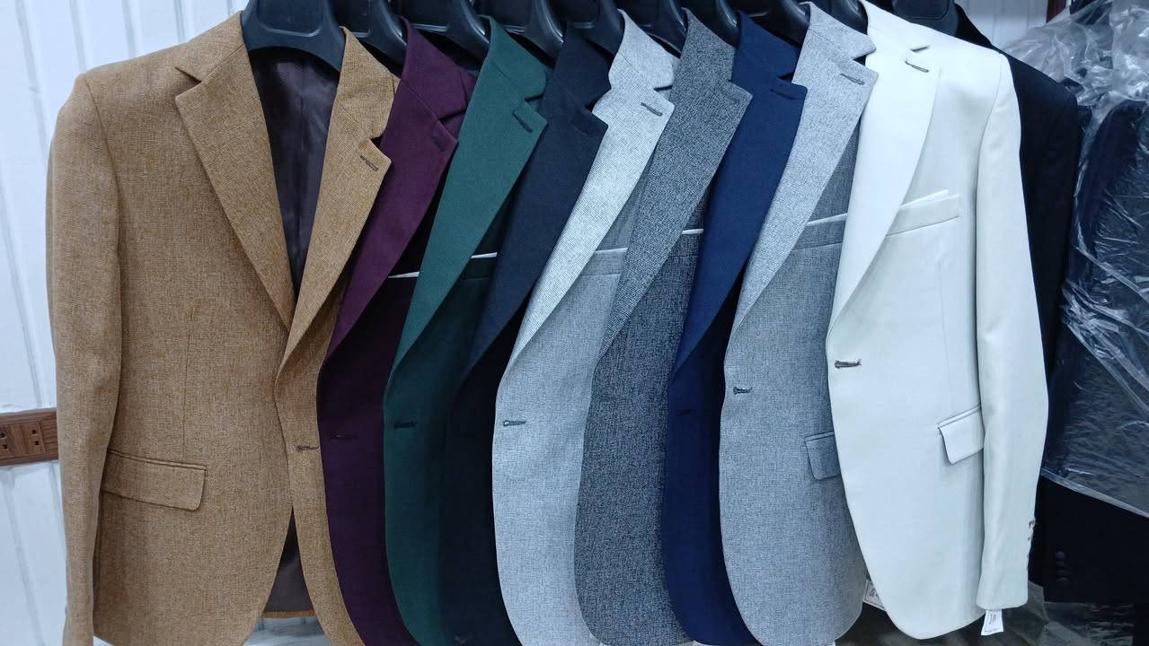 👔 لكل أصحاب المحلات واللّي بيجهزوا لفرش محلاتهم الجديدة!
​متوفر لدينا الآن تشكيلة كلاسيك متكاملة (رجالي وأولادي) بأعلى جودة وأفضل أسعار جملة. 
كل ما يخص الأناقة الكلاسيكية في مكان واحد:
​بدل كاملة 💼
​قمصان 👔
​كرافتات وبابيون 🎀
​جميع الإكسسوارات ✨
​اضمن بضاعة مميزة ترفع اسم محلك وتجذب زبونك!
​📞 للتواصل 
01111408015
01009804011
هاوس كلاسيك أمين هاشم


**إذا كنت صاحب هذا الإعلان وتريد حذفه لأي سبب، رجاءا أرسل رسالة إلى الدعم الفني**