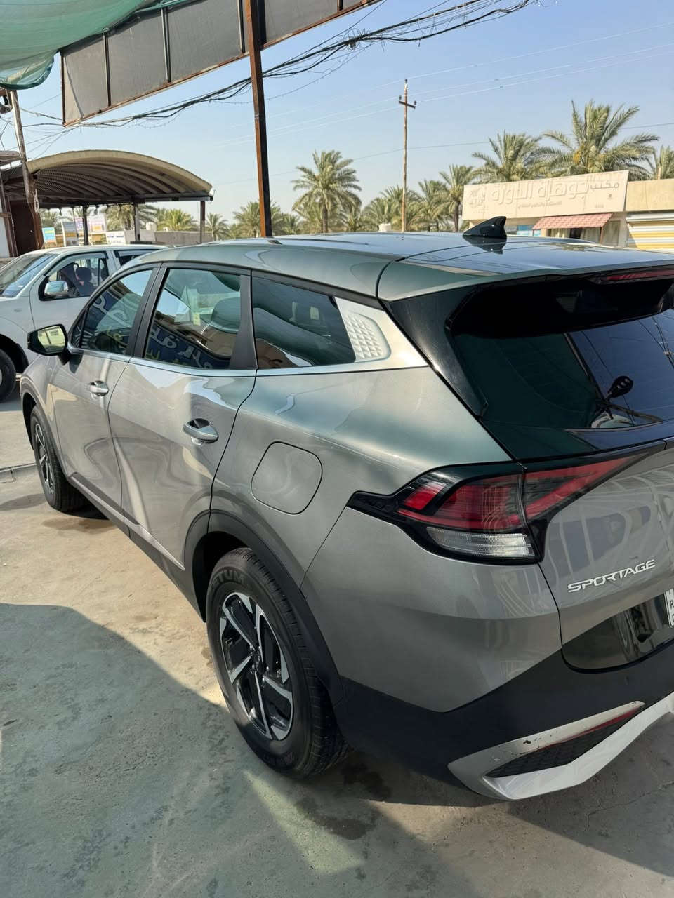 -

للتواصل عالرقم فقط  + واتساب

كيا سبورتج موديل 2023 حجم لارج الشاصي الطويل  - مرقمة بغداد هزه وفحص  جديد / تحويل مباشر 

بجم كبس بدون صبغ بدون بارد بدون ايرباك تبديل قبق صندوك نفس اللون كفالة عامة من زلغ

 مواصفات   X 4 

تجي نص مواصفات 

محرك 1600 تيربو الاقتصادي المرغوب

دشبول الكتروني مع شاشة متصله  تدعم كار بلي / كامرا خلفيه دواره / حساس خلفي 

رادار امامي خلفي - مانع تصادم امامي خلفي

تحديد مسار نظام القيادة آلالية

مانع انحدار وتزحلق

اوتو هولد + اطفاء ذاتي

أنظمة قيادة متعدده 

لايت زينون عالي ناصي

L D نهاري 

بك لايت لد 

تبريد قطعتين

كروز سرعة + تحكمات استيرن جهتين

فور ويل دفع رباعي 4x4 

تدفئة كشنات 

-------- السعر   188 وبيها مجال بسيط 

بغداد الدورة 
***********
++++ واتساب 📞
