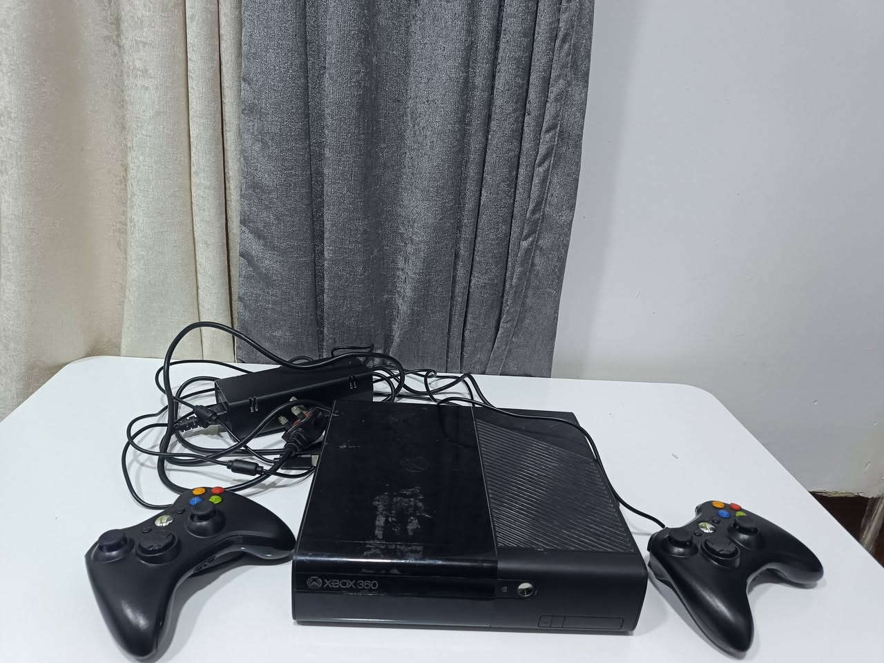 سلام عليكم Xbox 360... للبيع.. 
بي 141 لعبة.. مع زوج يدات..


**إذا كنت صاحب هذا الإعلان وتريد حذفه لأي سبب، رجاءا أرسل رسالة إلى الدعم الفني**