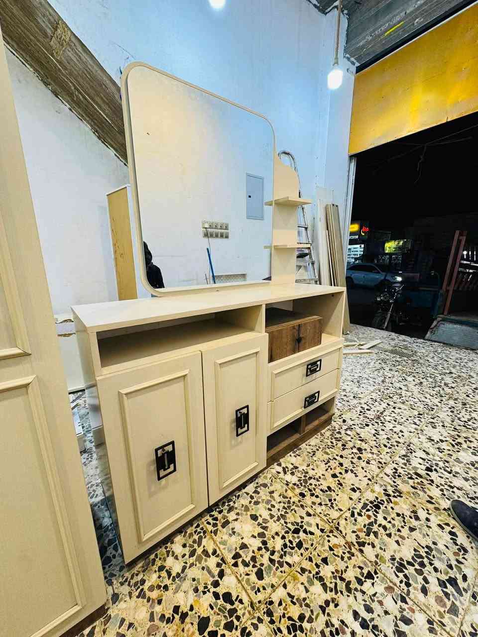 غرفه 10 قطع ضخمه ونازكه ونضافه فول سعرهه 700 الف. مكانه نجف


**إذا كنت صاحب هذا الإعلان وتريد حذفه لأي سبب، رجاءا أرسل رسالة إلى الدعم الفني**