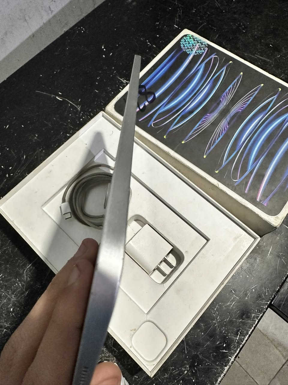 سلام عليكم ايباد 11 M2ذاكره ١٢٨ نضافه ٩٠ بل ميه البطاريه ٨٤ماكني بغداد الاستفسار
***********
