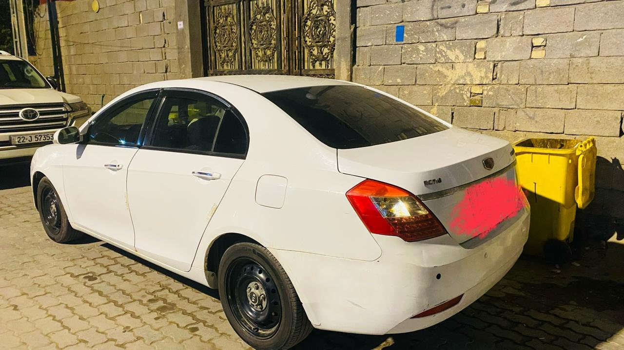 جيلي امكراند موديل ٢٠١٣  رقمهه بصره أ سياره كفاله من كلشي لا ضربه ولاصبغ بيهه داير خلفي فقط بي صبغ بدون حادث مكينه وكير جدد حداده جديده تخم تاير جديد باتري جديد منظومه تبريد جديده السياره كلهه ع البلاد كل نقص مابيهه وحته سونار فحص بيهه السياره للعلم السياره ماشيه ٤٥ الف 

السعر ٦٢ وبيهه شويه مجال 
البصره حي الجامعه 
الشراي يتصل ***********
