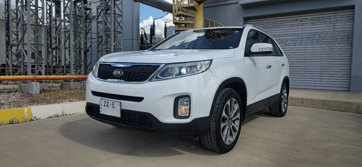 سورنتو 2014 خليجي ابيض ثلجي مكينة 4 سلندر 2400 دوش شرط لا صرف ولا نفخ  السيارة  فول مواصفات عدا  البنوراما كشنات كهرب تشغيل بصمة مع بصمة ابواب داخل صاج ترحيب دوسات مع إنارة ابواب تحكم استير كروز سرعة نظام يكو مود درايف شاشة مع كاميرا مع حساسات خلفية وامامي مرايات شفط مع إشارة بالمراية بردات خلفية لايت لد مع منظومة زنون بك لايت لد سبعة راكب تبريد مركزي بيانو ويل كب كروم السيارة جديدة و مكفولة كفالة عامة من الصبغ والتبديل طخم امامي خلفي جديد مع طخم تأيرات جديد السيارة رقم اربيل مميز سنوية إلى 2032 و هزة وفحص ولوحات جديد شرط التحويل البيع بس نقد مكاني برطلة وموصل شراي خابر لو ادخلي خاص
***********
***********
