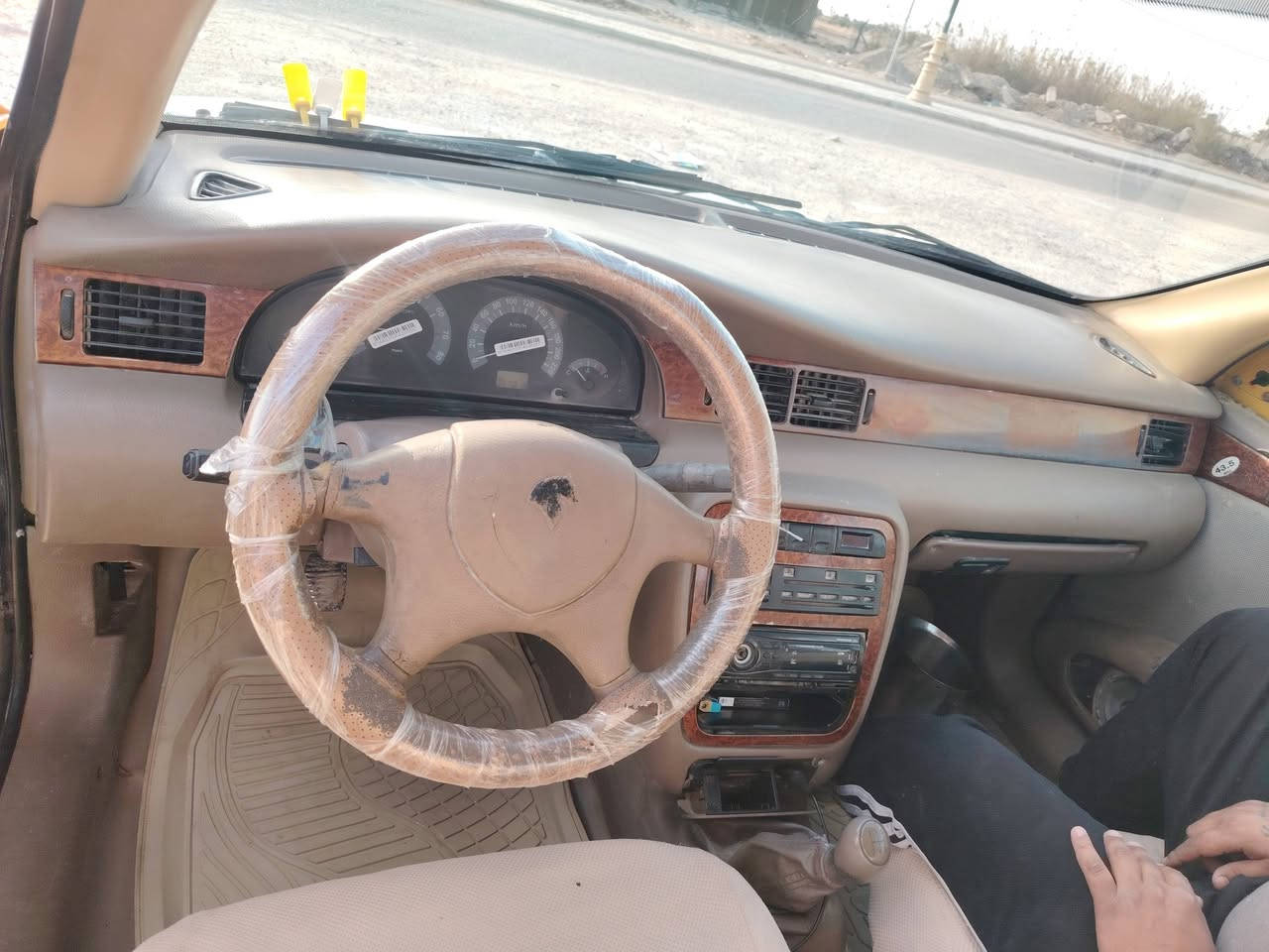 سلام عليكم سمند للبيع 20011 سياره خير من الله محرك وكير شرط لا تنقيص ولا تبخير سنويه جديده تستلم صافي مصفره هيئه وغرامات ربع ما عليه سياره ما تحك راسك من وراهه كبل لشارع الله شاهد سياره شوفت عينك فدوه ول مو شراي لا يتصل سعرهه 32 وبيه مجال هاذه رقمي *********** واني خادمكم
