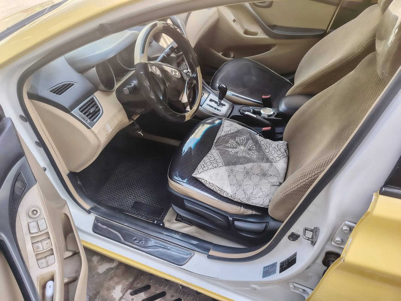 يا الله
الانترا ١٢ خليجي بيها تصليح جاملغ امامي الايمن
بدون دواخل مكفولة محرك ١٦٠٠ خير من الله
سيارة جاهزة تخم تاير كير مكينة تبريد مكفول
اريدها ١١٠ وبيها مجال مكاني بغداد جسر ديالى
***********
اتصل ما اجاوب ماسنجر
