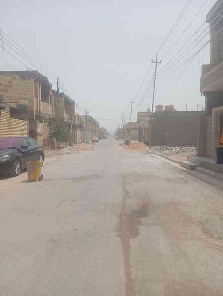 بيت للبيع منطقه حي الفرات قرب بانزين خانه حي النصر البيت  بناء حديث صارله 6 اشهر ماء كهرباء مجاري تبليط كامل خدمات مساحه 70 متر واجها 5 وربع ونزال 13 مثل ما موضح بلصوره طابوك رفت صب مسلح بناء  طابقين طابق اثاني ماكامل عوزه بس صبه زراعي سند ٢٥ ملك شخص وليس مملوك الدوله سعر 55 وبي مجال ‏‪***********
