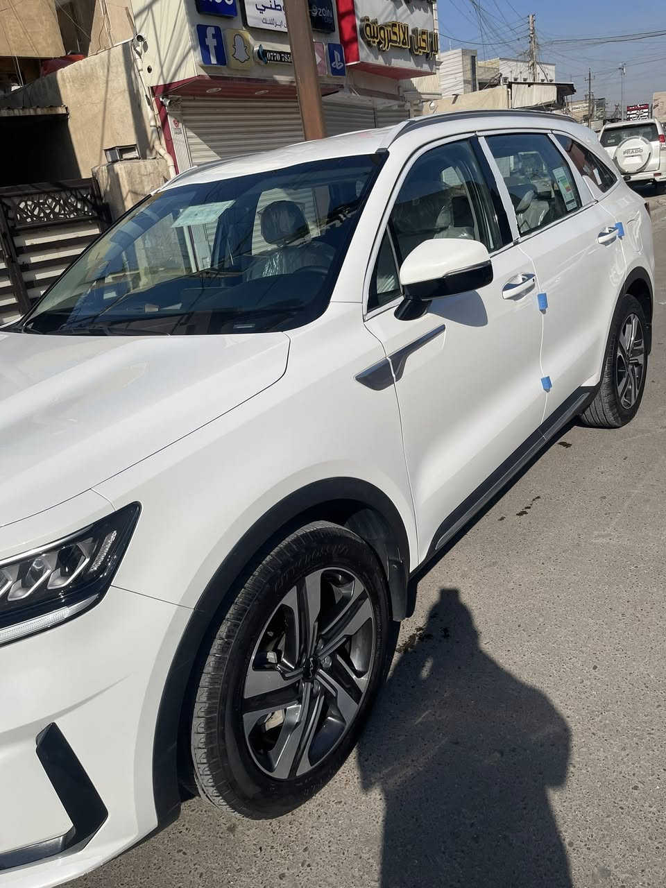 السلام عليكم سورنتو 2022 ماشيه 41نص فلول بيه باردجهت اليمن باب خلفي  بارد مفتوح مصلح اتصال *********** السعر 260
