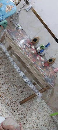 تخم • ثلاجة • طاولات