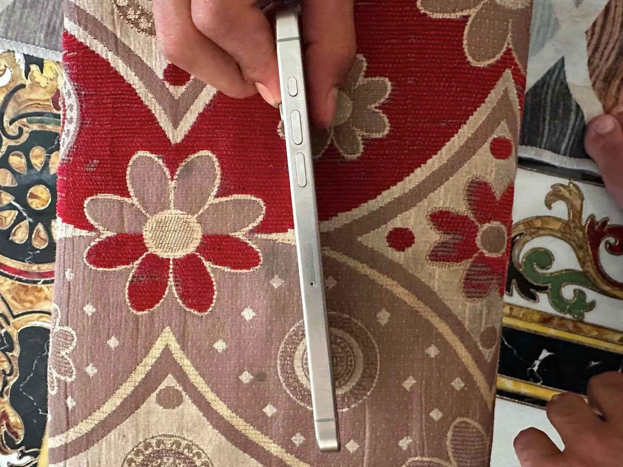 15 برو ماكس

256 بطاريه84‎%‎ شرق اوسط لون ابيضّ نظافة 100‎%‎ بدون تصليح بدون أي استبدال ع وضع الشركه مكان كربلاء 

السعر مليون
تفاصيل ع رقم ***********
