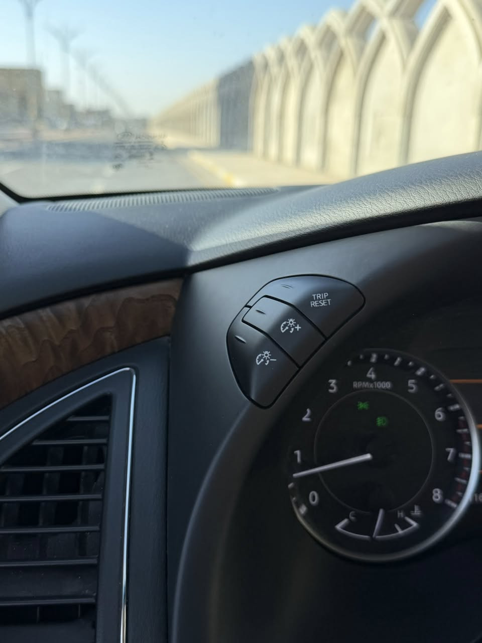 نيسان ارمادا SL2021 فووول مواصفات
بسعر جدا مناسب بلاش ارخص ارمادا بهل موديل وبهل نظافة 
عداد المسافة :72mill
محرك V8:5600
مقاعد تدفئة وتبريد 
كشنات جلد
داخل صاج
شاشة كبيرة 12.3 انج
ابل كاربلي واندرويد اوتو 
تشغيل عن بعد 
فتحة سقف
رادار امامي خلفي 
مانع تصادم 
حساسات امامية خلفية
كامرات 360
مثبت سرعة ذكي 
السيارة بحالة الوكالة وجاهزة من كلشي كير ومحرك وحدادية وتبريد ثلج
حادث سيارة جدا خفيف فقط جاملغ خلفي 
وبالعافية على الي تكون من نصيبة
لاستفسار اتصال على ***********
