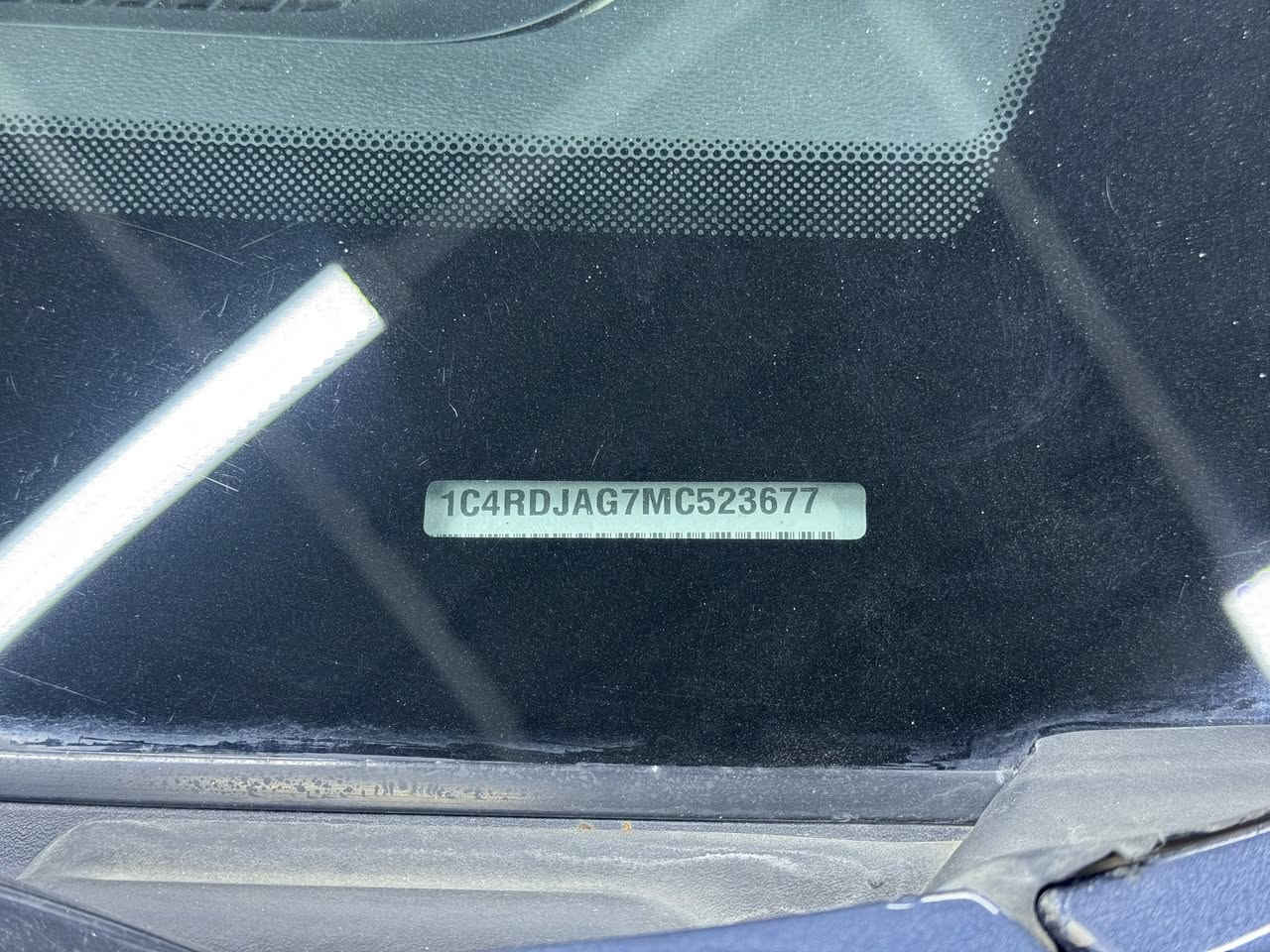 السلام عليكم
دوج دورنكو 2021 sxt plus
حادثه بدايه الجاملغ الايسر وبدايه البنيد 
بدون ايرباك 
مواصفات sxt plus معروفه 
حساسات اماميه 
حساسات خلفيه 
هيتر بلمري 
تبريد قطعتين 
نضام ايكو + سبورت 
لايت زينون 
اطفاء ذاتي 
باقي المواصفات معروفه 
السعر :295$
للاستفسار 
***********
