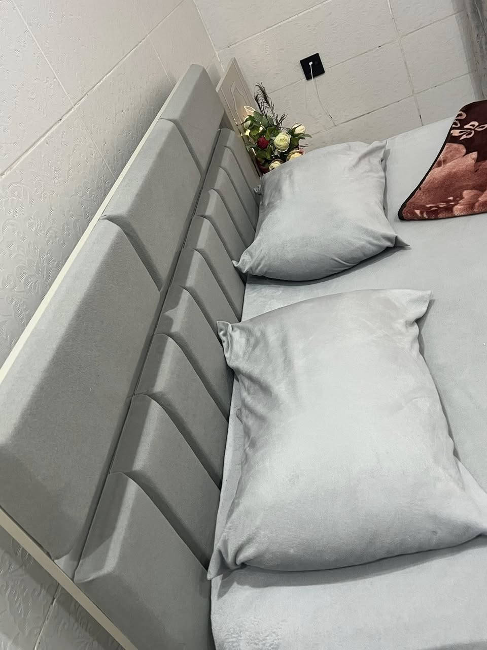 متوفر غرفه نوم تركيه جديدة كنتور و جرياية ميز مرايه السعر 400 و بيها مجال


**إذا كنت صاحب هذا الإعلان وتريد حذفه لأي سبب، رجاءا أرسل رسالة إلى الدعم الفني**