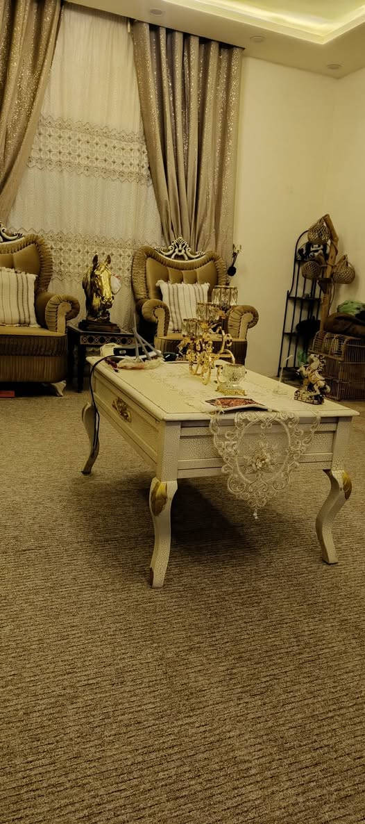 تخم تركي ماركه عشر مقاعد بدون ضرر سعره 750 وبيه مجال بسيط
***********
