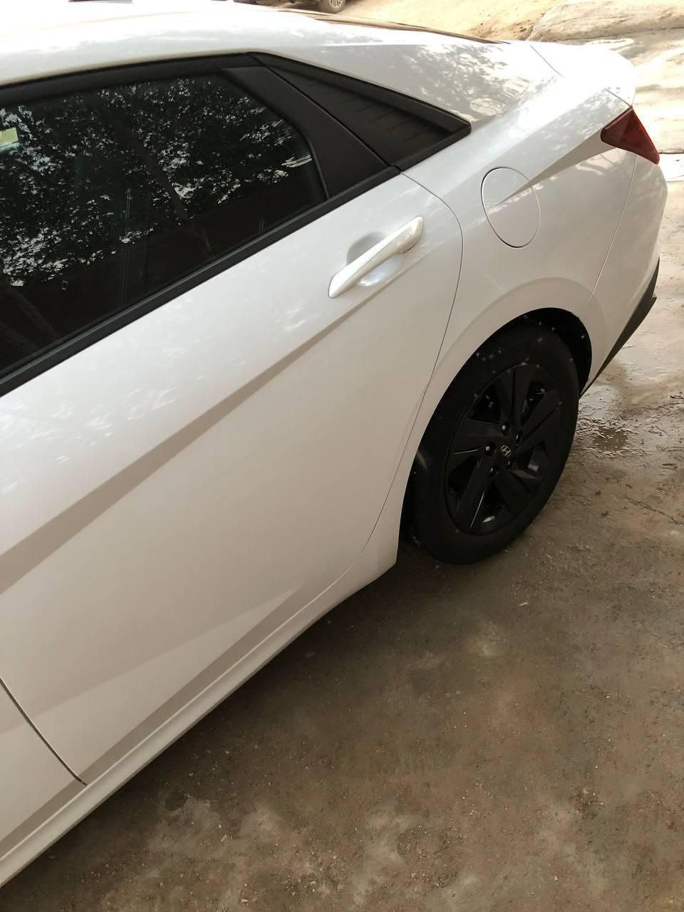 السلام عليكم ‭***********
هونداي النترا   فول ماعدا الفتحه  2022وارد امريكي  مكاني حله
السيارة.  معوقين ورقم بابل 
السعر 146وبيها مجال
مواصفات
🛑محرك 2000 Doch دوش
🛑 بصمه تشغيل وجنطه بصمة
🛑تشغيل عن بعد ⚡️
🛑صندوق ذكي يفتح عند الاقتراب 🚶🏻‍♂️
🛑كامره دوراه 
🛑شاشة لمس متصله مع عداد دجتال 
تدعم نظام Android Auto +Car play 
🛑رادارات 360 درجه
 🛑رادار جانبي النقطه العمياء ⚠️
🛑رادار خلفي ‼️
🛑رادار امامي ❗️
🛑تحديد مسار+ سياقة آليه
🛑توقف ذاتي 🚳 عند الاقتراب من سياره 
‏🛑‎فول تحكم ستيرن
🛑 هاند بريك كهربائي ⚡️ 
🛑كشنات تدفئه ♨️
🛑كروز مثبت سرعه 
🛑‏ تبريد شاشه بيانو منفصل 
🛑ثلاث وضعيات قيادة 
🛑‏Smart‏-Sport-Normal
🛑اوتو هولد 
🛑منافذ Usp /Aux /12v
‏‎🛑نظام ABS/مانع انزلاق
الحادث مرفق بلصور قطعتين بامريكه وطخه صغيره بلعراق  باب السايق…
  تبديل باب وجاملغ  نفس اللون بدون صبغ
