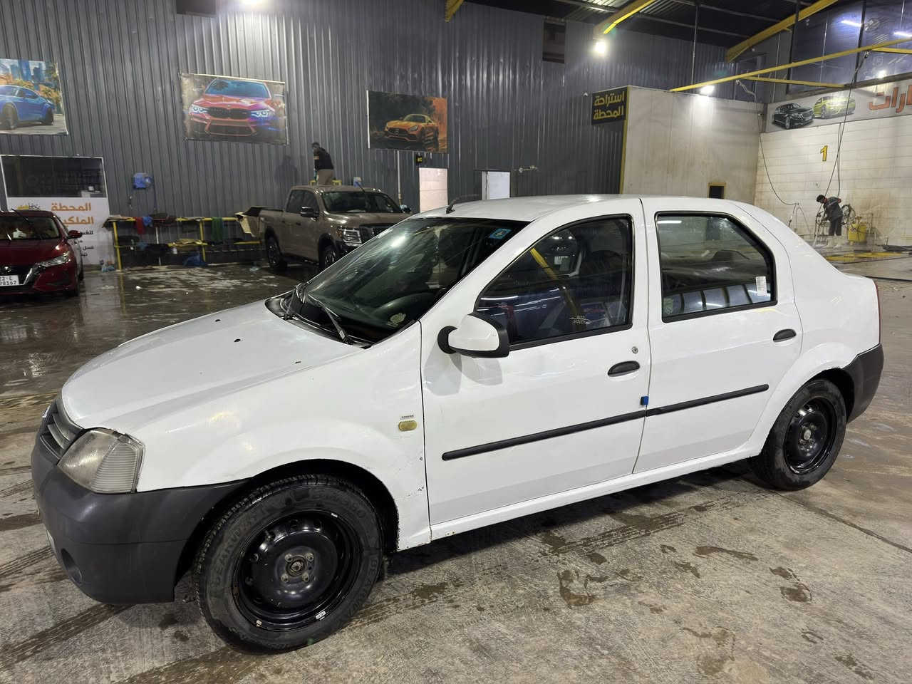 لسلام عليكم 
رينو لوكان 2010 رقم بغداد بإسمي سنوية ل29

گير ومكينة وتبريد ممتاز 
سيارة كاملة مكملة ترايك وين متحب 
تخم تاير وباتري وحدادية كله جديد 
لايت زنون اصلي عالي ناصي وكشاف 
ردايتر مكينة وراديتر كمبريسر جديد ،ماء كله زيتي 
سيارة كلش نظيفة ومتعوب عليها ما بيها نقص اي شي حتى غراضها الاحتياطية محفوظة /مسجلها والغلاف وستيدات واريل والمفك والهوك كله موجود عبوة فيت بم احتياطية
فقط الگشر بيه تلحيظات بسيطة ع وضعهن 

معروضة ب55$ وبيها مجال بسيط 
مكاني بابل /***********
