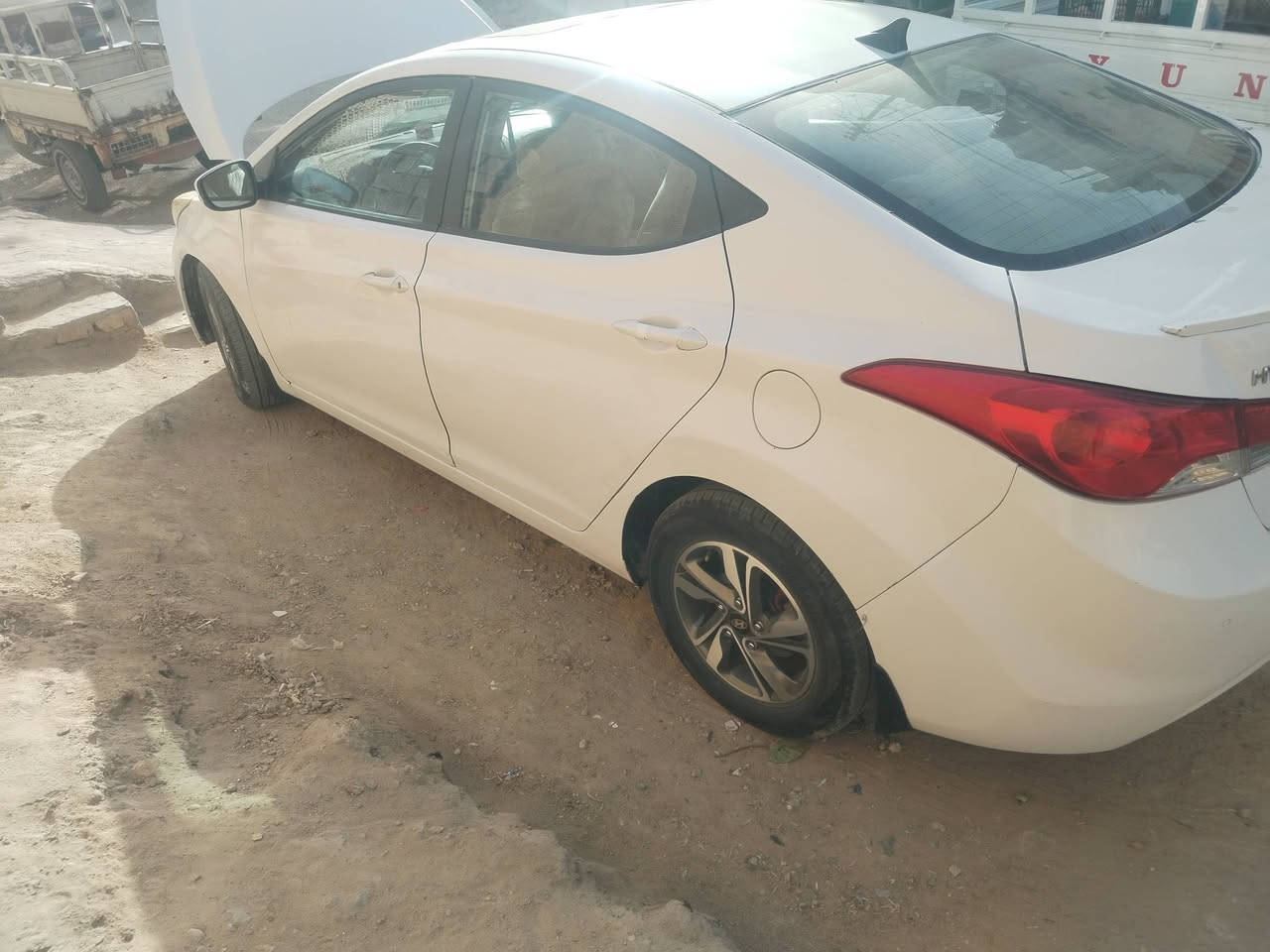 سلام عليكم انتره البيع موديل 14 مكينه 1800 سياره خير من الله مكينه وكير وتبريد ثلج سياره بيه صبغ وبيه دحجات خفيفه سياره للعلم سياره فول ما عده لبصمه  مكفوله من لعيب شرعي ودعمه لقويه مكان سياره سعر 105وبيه مجال لطيبين   ناصريه مركز رقم لهاتف ***********
