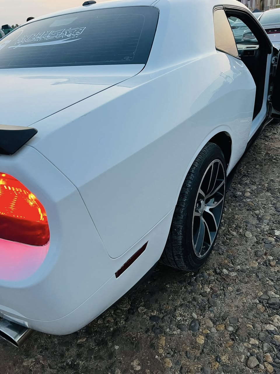 السلام عليكم 

دوج جالنجر SXT bLS2014
سياره حلوه وكامله من كلشي 
كير ومحرك 
حداديه جديده 
منضومه تبريد جديده 
تخم تايرات جدد 
كشنات حمر 
سياره جاهزه من كلشي وحلوه ونضيفه 
سعرها110 وبيها مجال للشراي 
تواصل (***********) وتساب ،هاتف
او مراسله الصفحه
