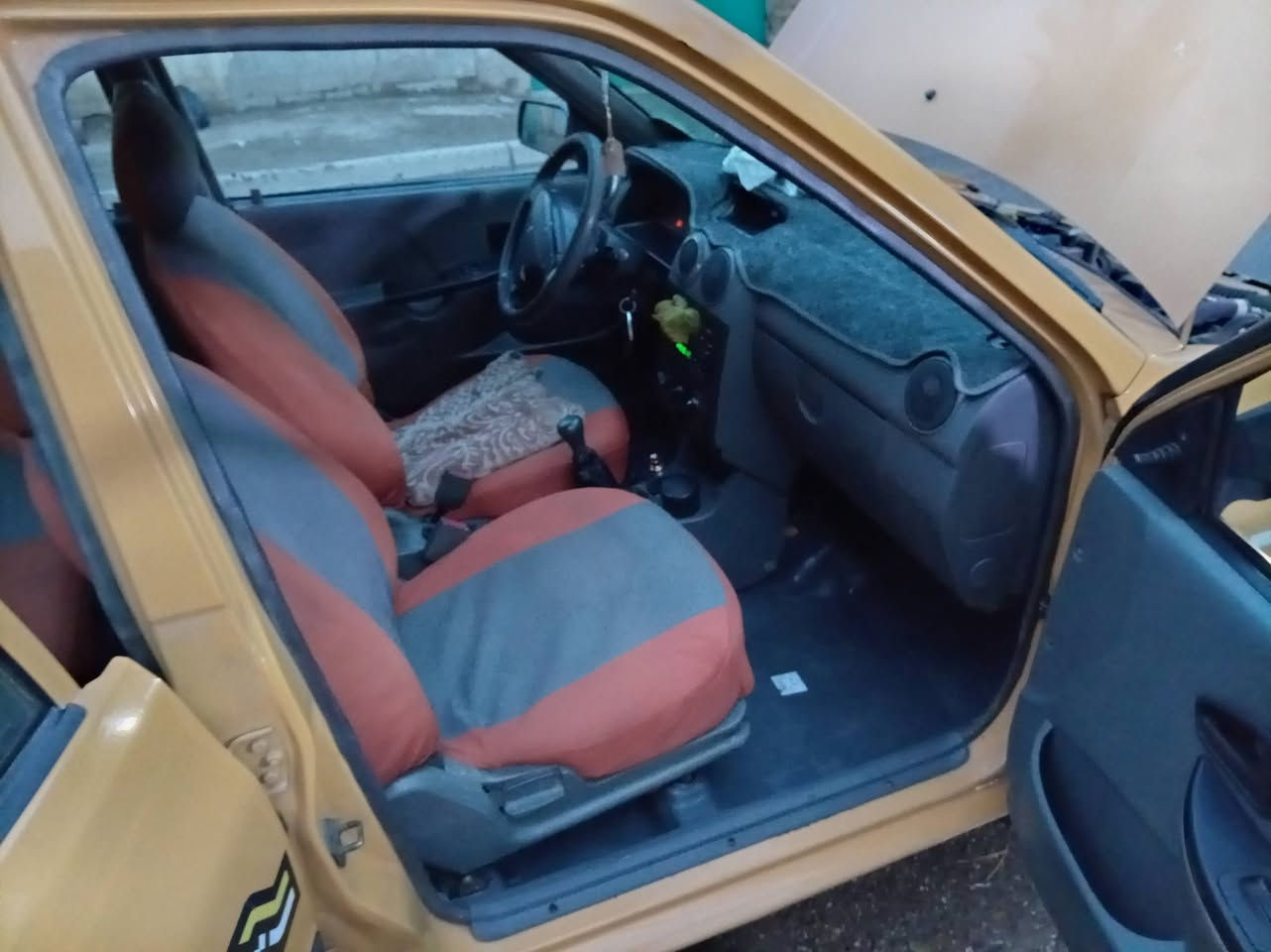 السلام عليكم،،، سايبا مديل،، 15،،كير محرك كشر مكفول ماعدا،، طخه بلجاملخ الخلفي،،، بسمي رقم انكليزي تخم تاير،، تدفئه تبريد،، مكاني بغداد ساحة مظفر،،، السعر ٣٨ورقه


**إذا كنت صاحب هذا الإعلان وتريد حذفه لأي سبب، رجاءا أرسل رسالة إلى الدعم الفني**