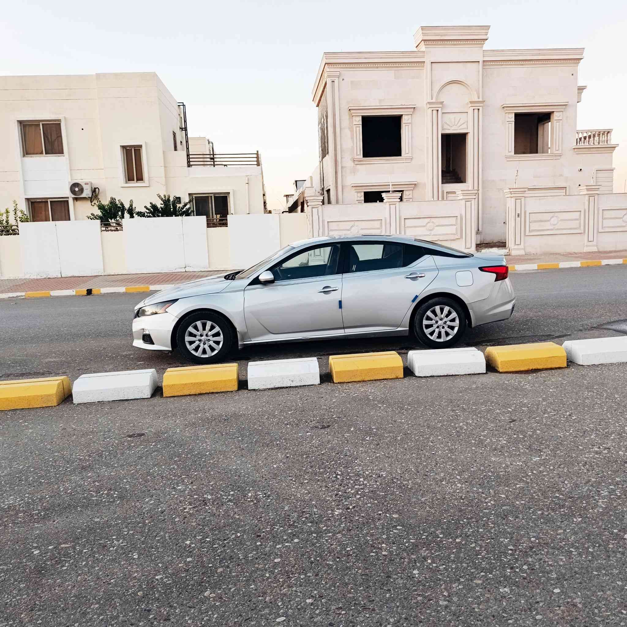 السلام عليكم بيع مستعجل بسعر مناسب جدآ ١٢٦ورقه نقد
نيسان التيما ياباني موديل ٢٠٢٢ رقم دولي باسمنا سنويه هوه ٢٠٣٠  فئه Sبصمه تحكمات كير مكينه صدر تخم تاير كله جديد ماشيه ٤٠ميل 
مكينه 2500تنقس طبيعي 
تبريد ثلج 
تحكم ستيرن 
توقف ذاتي 
رادار تحديد مسار 
حساسات 
كامره دواره ١٨٠درجه 
بصمه تشغيل تشغيل عن بعد 
بصمات ابواب 
بصمة صندوك 
شاشه تدعم كار بلي 
مخرج اواكس بلوتوث 
فول مواصفات ماعدى الفتحه جاهزه من الدعاميه للدعاميه 
ملاحظه///السياره بيه ٣قطع تبديل بلادي بدون دواخل 
السعر ١٢٦ورقه
مكان السياره تكريت 
***********
***********
