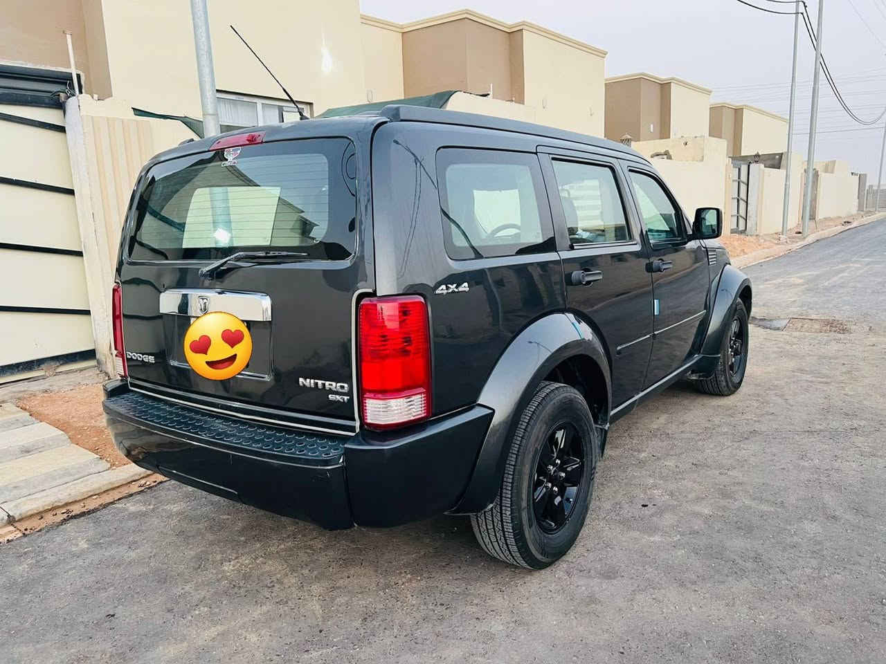 السلام عليكم دوج نيترو 2011 لون اسود رقم واسط مشروع وطني ب اسمي تحويل ثاني يوم  سنويه 2028
للبيع اومراوس السعر 85 وبيه مجال حك الجيه الرقم *********** بي واتساب
