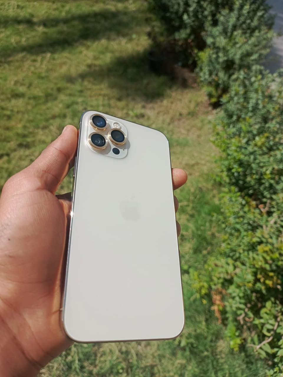 سلام عليكم 12برو ماكس 
A/Z يعني دبل شريحه جهاز وتر وين مايعجبك افحص أي قطعه مامستبدل بي كارتون اصلي مطابق كيبل اصلي ذاكره 128 
بطاريه ٧٩ جهاز بي فطر بل كأمره فور واحد فقط لا مغوشه ولا أي مشكله بيه فقط جامه 
سعر ٣٥٠ مكاني كربلاء رقمي ***********
