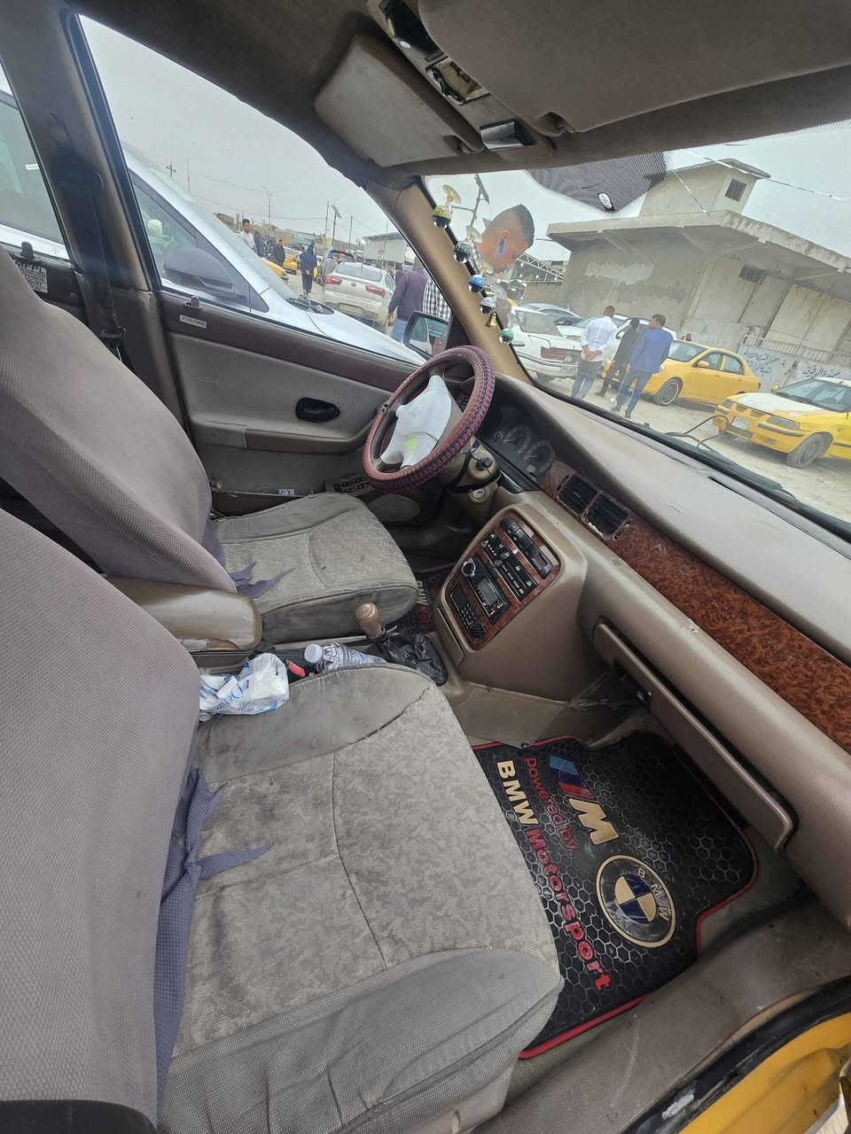 السلام عليكم 
سمند 11ناطق  بغداد رقم دولي باسمي. تحويل مباشر 
جاملغ امامي جهه السايق مبدل.  وضربه خفيفه  نهايه. الباب الخلفي  مكينه كير مكفول
حداديه ٧٥%     
   مكاني حله 
 قرب بوابه حله  كربلاء. قرب  المرور 
للاستفسار. اكثر الاتصال على 
***********
مكلف بالنشر
السعر ٢٨. وبيه مجال الهندية, كربلاء
