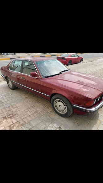 ٧٣٥ موديل ٩٠مكينه ٦ مفتوح وكير أوتو صدر أمامي خلفي مبدل تبريد شغل كل كهربائية شغاله تخم تاير سنويا ٢٠٢٨ معروضه ٥٥ وبيه مجال ***********مكانه بغداد
