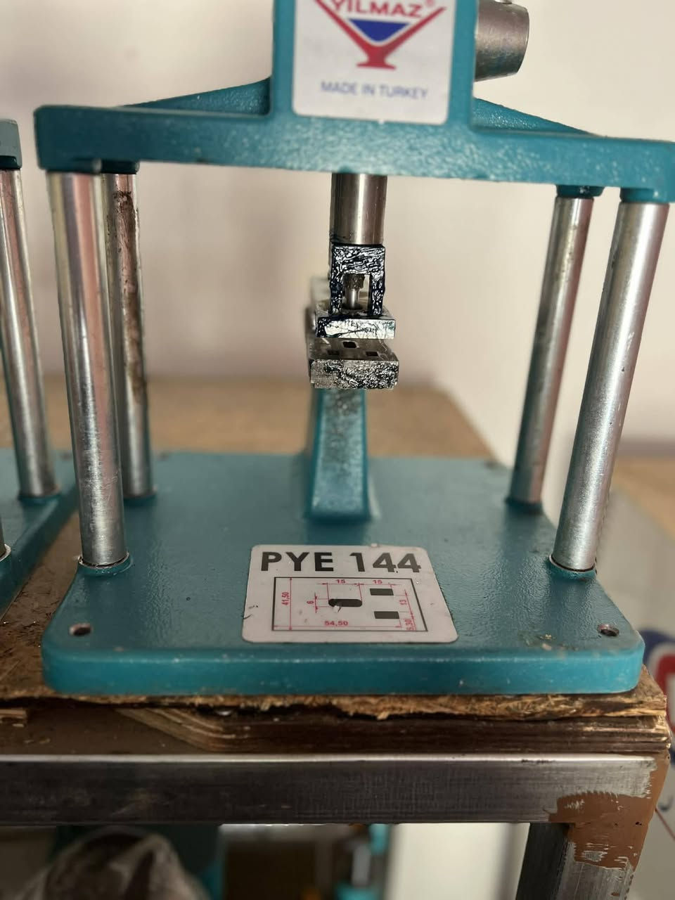 السلام عليكم.. صلاح الحداد لبيع وشراء مكائن الالمنيوم ديالى بعقوبة ***********
