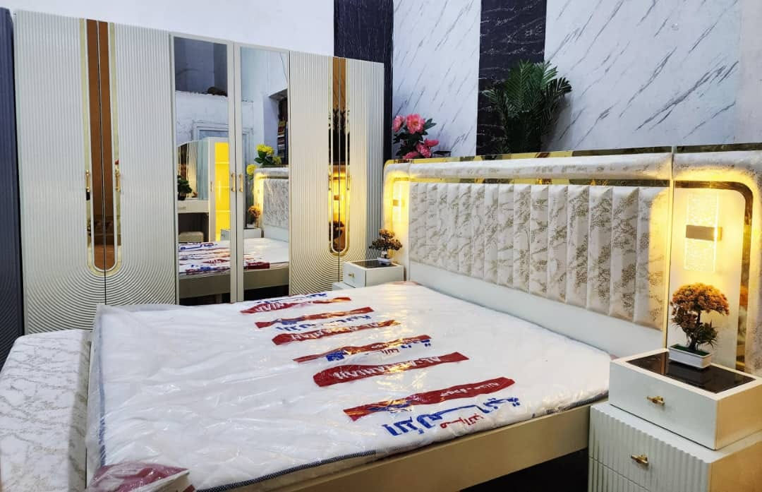 🔥👑 فخامة تستحقها… وسعر ما يتكرر! 👑🔥

استمتع بأقوى عروض غرف النوم الملكي بتصميم فاخر وجودة درجة أولى بسعر المصنع 💥

💰 السعر: 340,000 ريال فقط

✨ مواصفات ترفع قيمة غرفتك:
✔️ خشب ماليزي أصلي أبو 9
✔️ MDF سماكة 12 و15
✔️ دهان ناري حراري مقاوم للخدوش
✔️ متانة عالية مع إمكانية الفك والتركيب حتى 20 مرة

📦 الغرفة مكونة من 5 قطع:
🚪 دولاب كبير 240×220 عمق 50
🛏️ سرير مقاس 180×190
🪞 تسريحة أنيقة
🗄️ 2 كمدينو

🚚 جاهز للشحن لجميع المحافظات

📍 العنوان: صنعاء – سعوان | الدائري | الحصبة

📞 للتواصل والاستفسار:
770743754 | 784500796
واتس مباشره https://wa.me/967784500796
✨ إبداعنا يدوم… والعروض ما تدوم!
احجز الآن قبل نفاد الكمية 👑🔥

#غرف_نوم #غرف_نوم_ملكي #عروض_الموسم #أثاث #صنعاء #بسعر_المصنع


**إذا كنت صاحب هذا الإعلان وتريد حذفه لأي سبب، رجاءا أرسل رسالة إلى الدعم الفني**