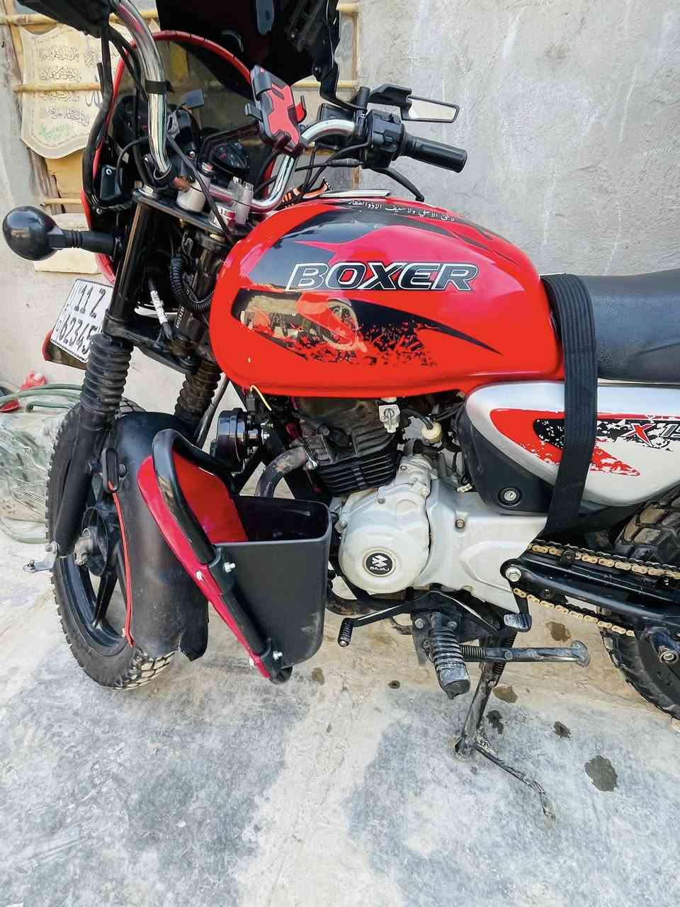 السلام عليكم دراجه بوكسر موديل 23نازله ب24 مرقم بغداد باسمي الدراجه جديده المكينه مبدل بيهه بس واشر افحص وشوف سعر الدراجه 2350مليونين وثلثميه وخمسين
شراي تعال واتس ***********
