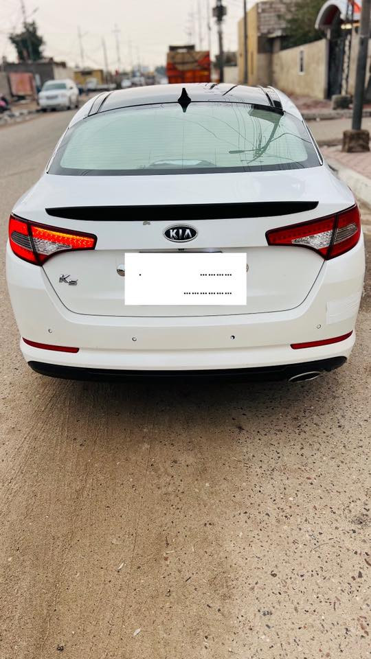 سيارة k5 2015 غاز غاز 

سيارة نضيفة وخير من الله 

بانوراما ( فتحة) 
حساسات 
سيارة كلة لمس فول مواصفات 
السعر ٦٣ 
***********
