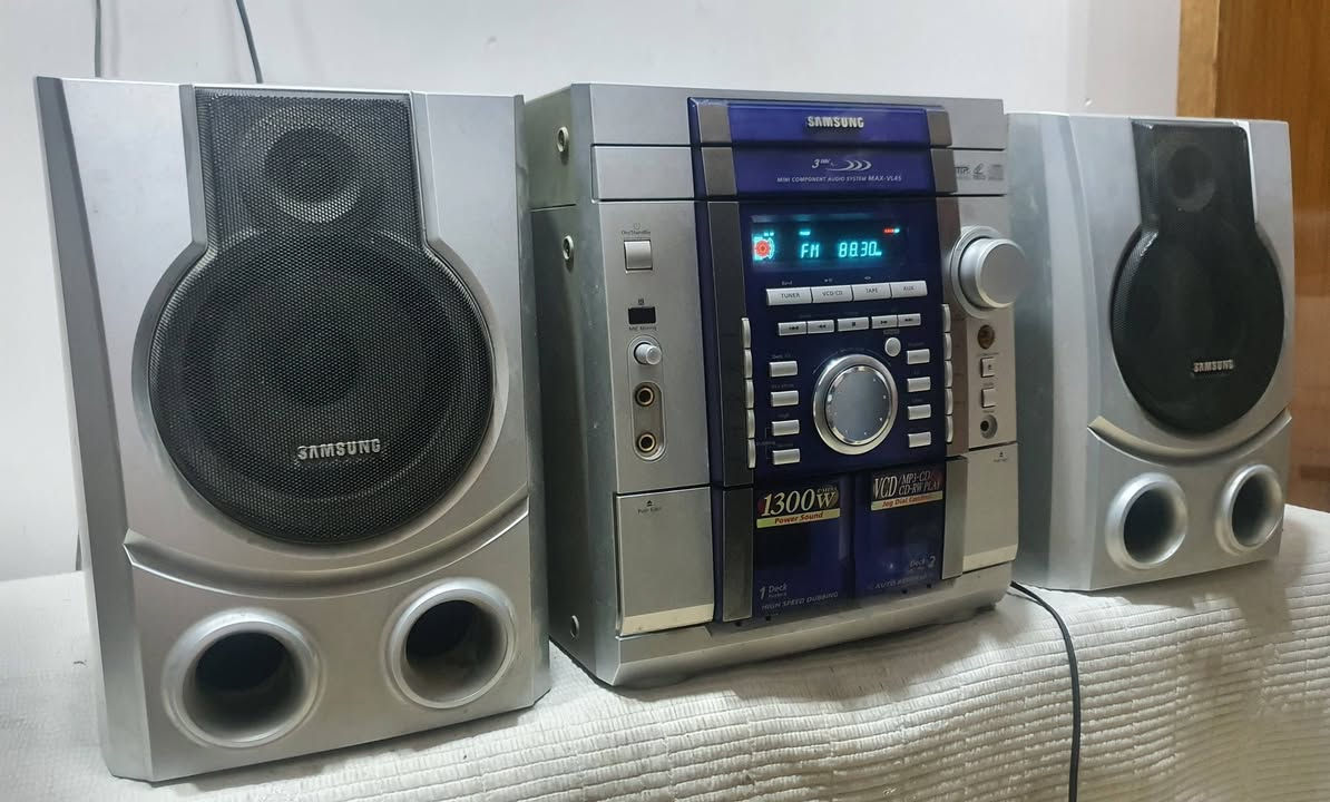 سستم سامسونج  جهاز كلش نضيف وبلادي
شغال فقط راديو واوكس يرادلة صيانة 

للبيع  ٥٠ الف سعر نهائي  

يوجد توصيل  للإستفسار اتصل ***********
