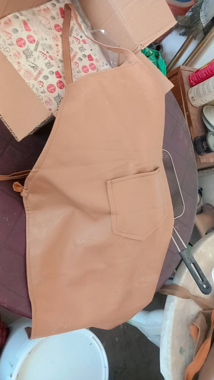 شوايه بركر للبيع بسعر مناسب وياه هديه جلكان صاص +غراضه نواعم مكان بغداد حي بتول ***********
