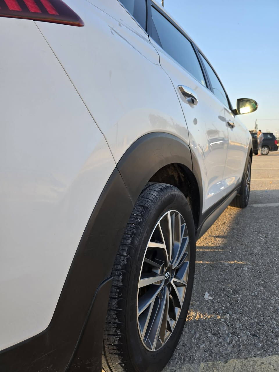 توسان موديل ٢٠٢١ رقم بغداد
عداد ٧٠ حقيقي قابل للزياده استخدام البيت فقط
السياره مكفولة وجديده على وظع الشركة برغي مامبدل ولا ممفتوح بيها

السيارة فول ١/١ عدا البانوراما

مكينه 2000 Douch 

لايت 5 عدسات 

اريل نفكيشن 

بصمه تشغيل عن بعد

بصمه بالابواب الاماميه

شاحن واير ليس

تحكمات ستيرن

تبريد قطعتين 

نظام ترحيب بالسياره عن قرب

ويل كب الكبير 

شاشة اصلية ابل كار بلي 

ثلاث انظمه قياده

نظام تشخيص العطل

يدات نيكل 

كشنات الاماميه كهرباء

لدات باليدات

لدات بل مري ترحيب

لدات أماميه لايت عدسات زنون 

مري شفط

اشاير بالمري 

شاشة كامرة دوارة 

حساس امامي 

حساس خلفي

السيارة مدوشمة ارظيه جلد وكشنات يم كماليات سبايدر 

رقم بغداد انكليزي بأسمي تحويل ثاني يوم

السعر203$ ورقه بي مجال كلش كلش قليل حك الجية

اي اسفستار اتصل على ***********
