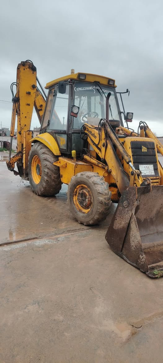 السلام عليكم جي سي بي موديل 98جاهز مجهز للبيع لاستفسار الاتصال ***********
***********
