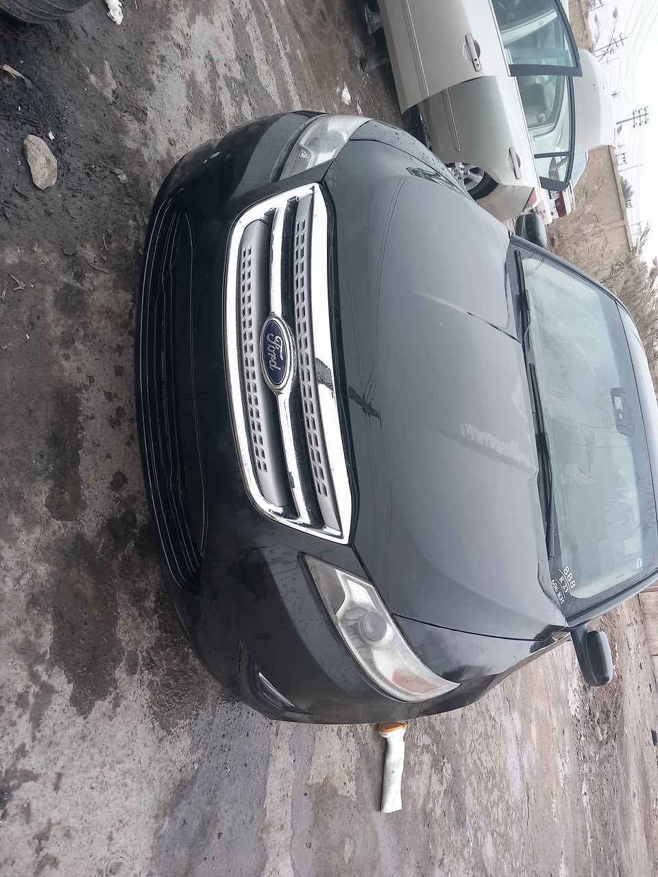 فورد تورس ٢٠١٠ رقم سليمانيه ضررهه خشم جامرلغ عارضهه ٩٠ وبيهه مجال مكاني ديالى بعغوبه ***********
