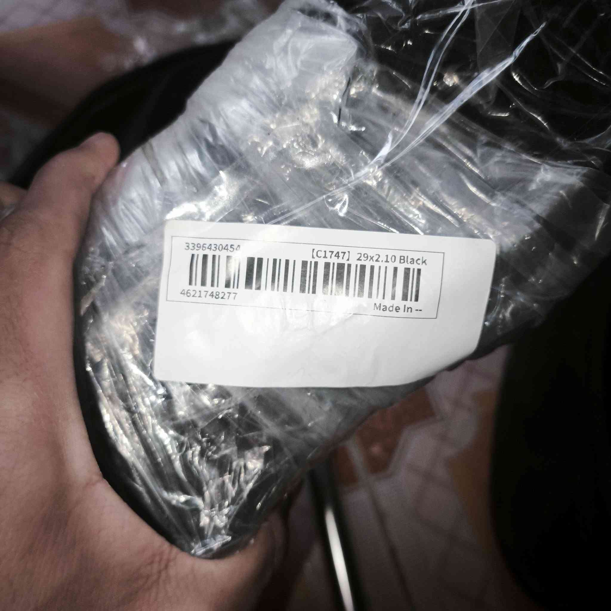 شباب تايرات قياس 29/2.10 
زوج غير مستخدم 
بس امانة الله بي فطور ب الجانب بسبب طريقة التغليف 
ادفعولنة سعر و بالعافية 
اكرر غير مستخدم و سبب الافطور طريقة التغليف 
يوجد توصيل كل العراق


**إذا كنت صاحب هذا الإعلان وتريد حذفه لأي سبب، رجاءا أرسل رسالة إلى الدعم الفني**