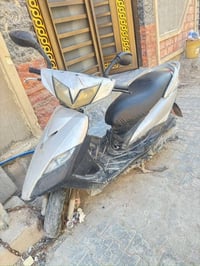 دراجه ماكس ثعلب للبيع كايمه نظيفه اتصال ٠٧٧١٨٦١٥٧٢٩