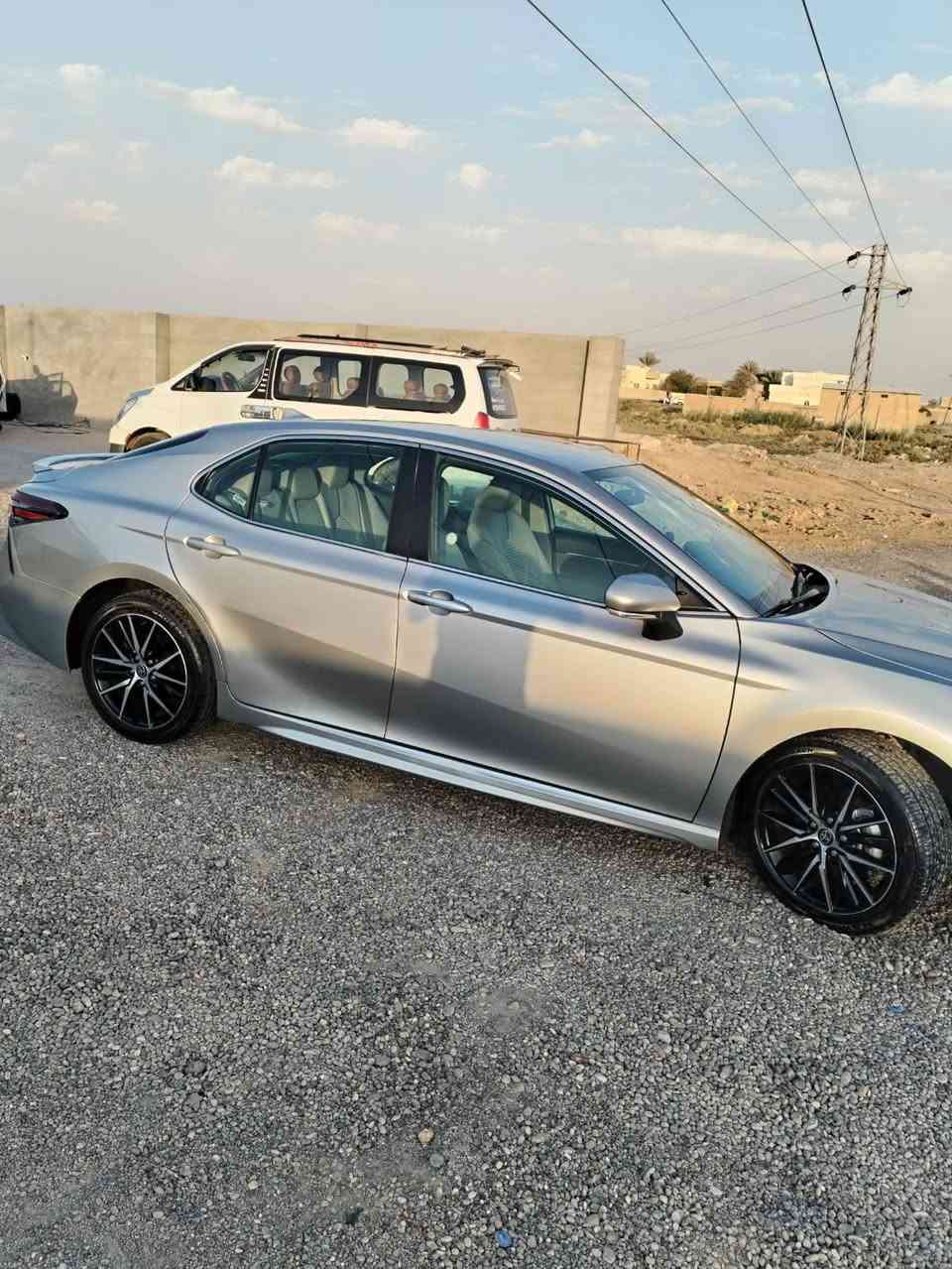 السلام عليكم كامري ٢٣ /SE أربيل بسمي ماشيه ٤٤ميل بسمي أربيل ضرر جاني خفيف باب مصبوغ باب مبدل بلادي  أرباك برده فقط بچم كبس داخل لونين رقم الهاتف واتساب *********** و *********** السعر ٢١٥ وبيه مجال
