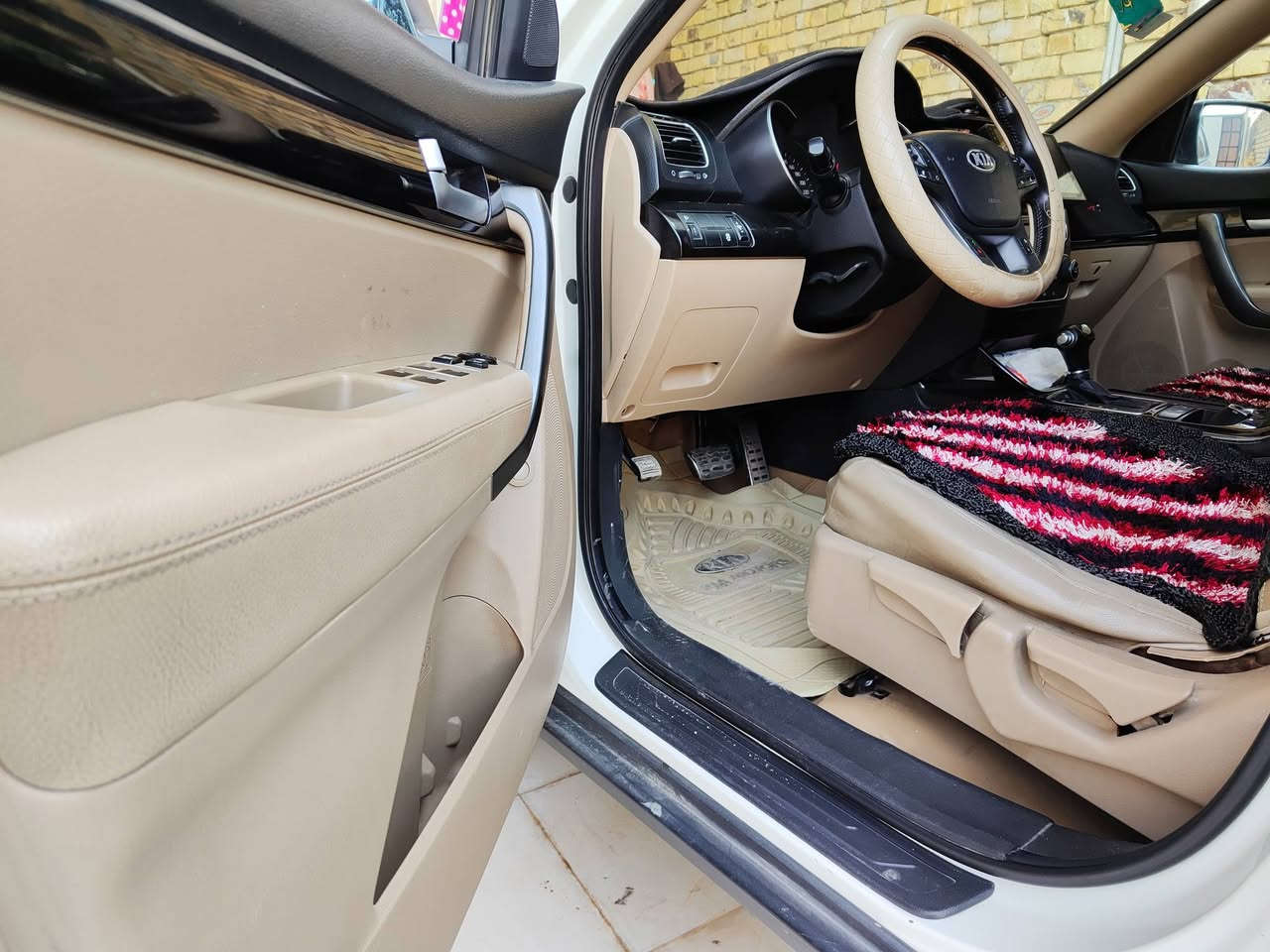 سورينتو 2015  خليجي 7  راكب 
مكفولة كفالة عامة السونار مرفق بالنشور
مكينة GDI 4 مكفول 
السعر 175$
العنوان: الناصرية/ قضاء الغراف/ للاستفسار ***********
